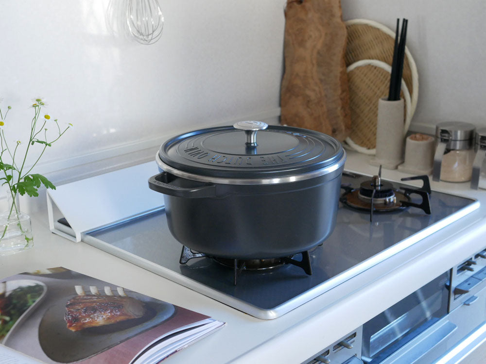 GREENPAN(グリーンパン)フェザーウェイト ココット ラウンドポットとシリコーンポットホルダー2個付きのキッチン調理器具