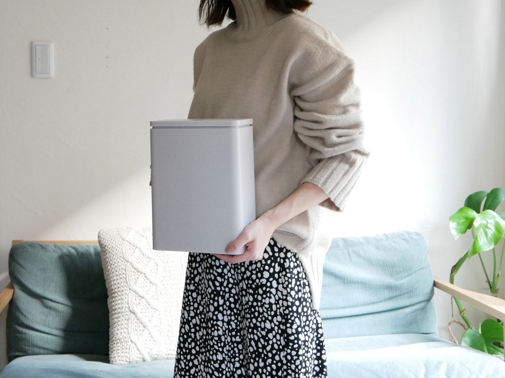 ideacoのTUBELORミディアムフラップ密封容器型衛生ゴミ箱