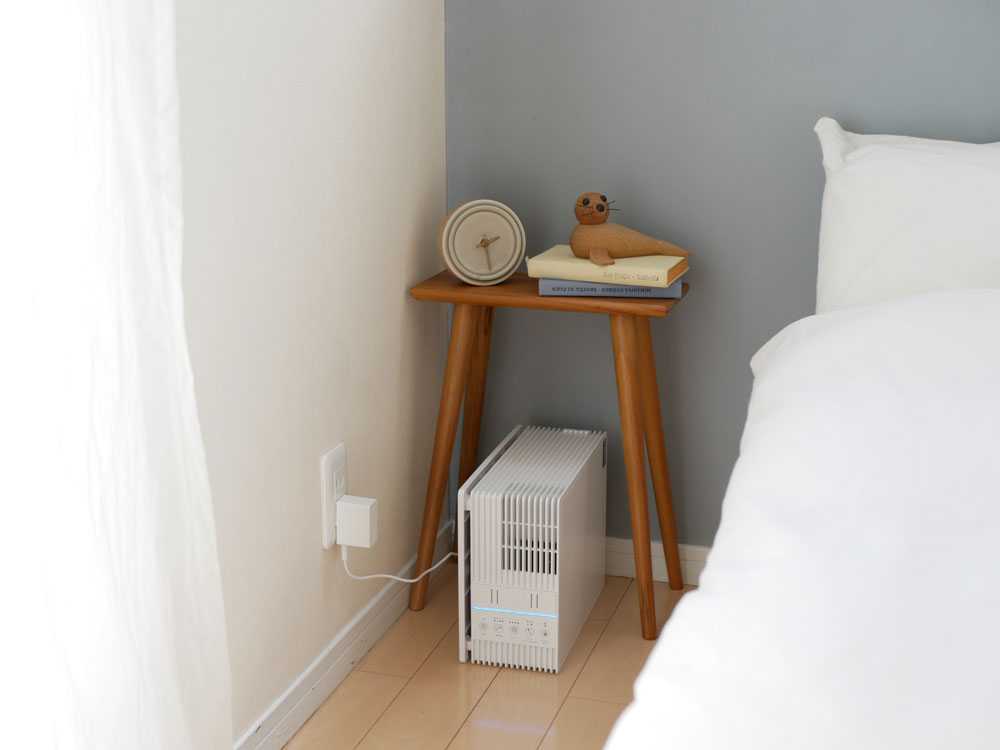 ドウシシャの薄型空気清浄機、本体の外観