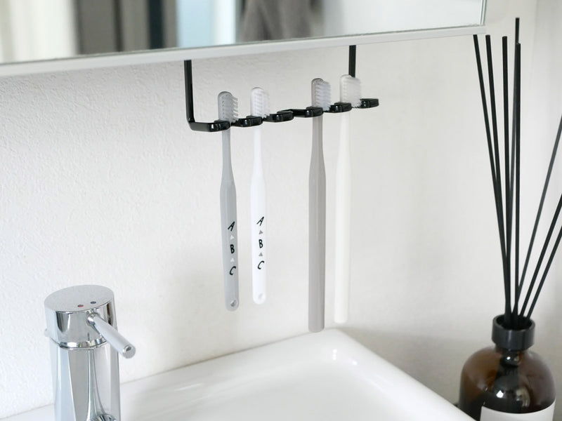 towerの洗面戸棚下用歯ブラシホルダー