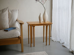 チークネストテーブル2台の画像