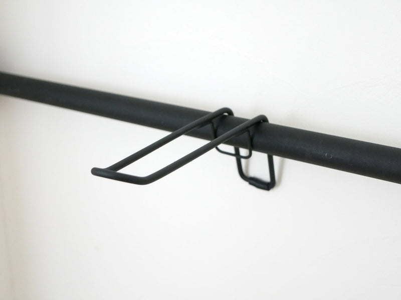 平安伸銅製 DRAW A LINE011 ハンガーAの鉄製衣類かけ