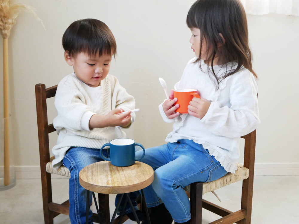 ベアデザインのキッズディッシュギフトボックスとカトラリー