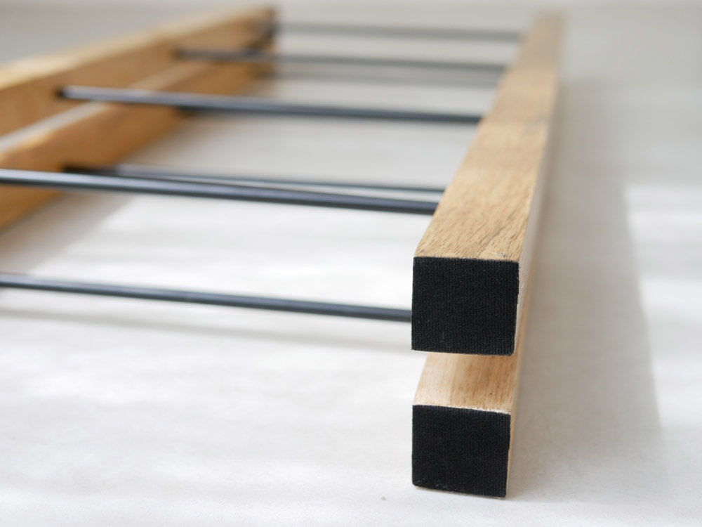 POSH LIVINGのアイアンとマンゴーウッド製ラダーハンガー