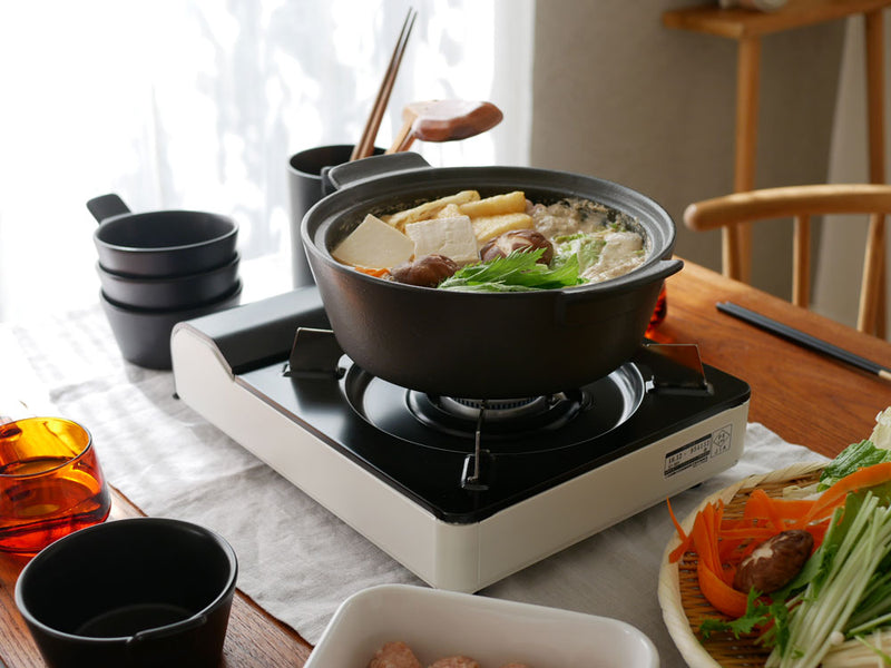 サラサデザインの1年中使用可能なマルチ土鍋、トンスイ、ツールスタンドのセット