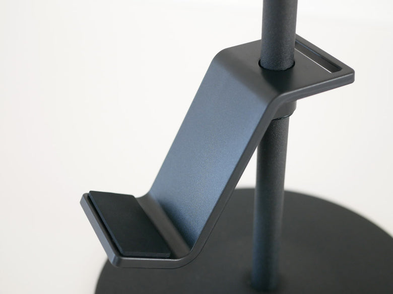 YAMAZAKIのスチール製ゲームコントローラー収納ラック