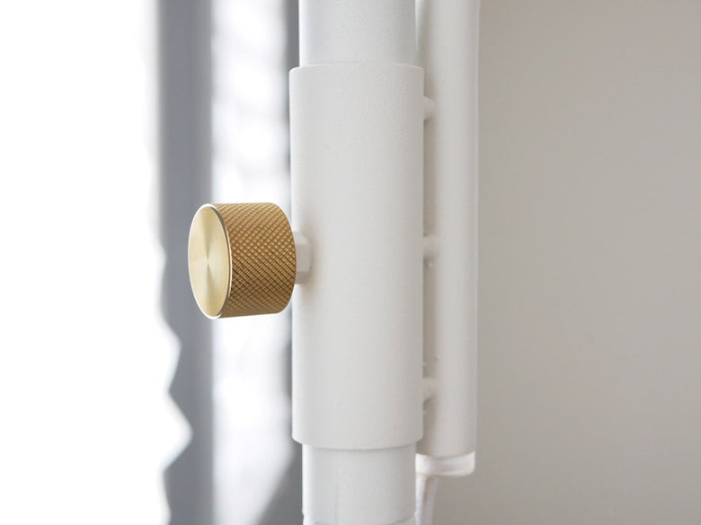 ドローアライン201ランプアームの壁付け金具