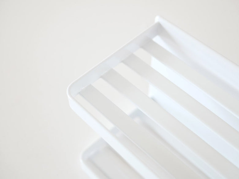 白色の2段マグネット式浴室用ソープトレー