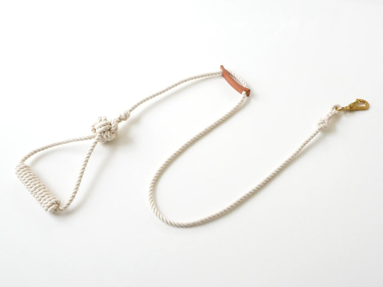 日本製TOOLS FOR THE DOGの手染めシルバー製チェーン付きドッグリード、タラスキンボンカースデザインで小型から中型犬に最適