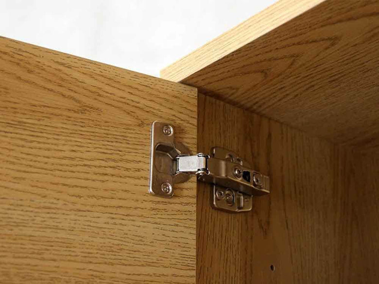 オーク無垢材の引き出し付きキッチンボード