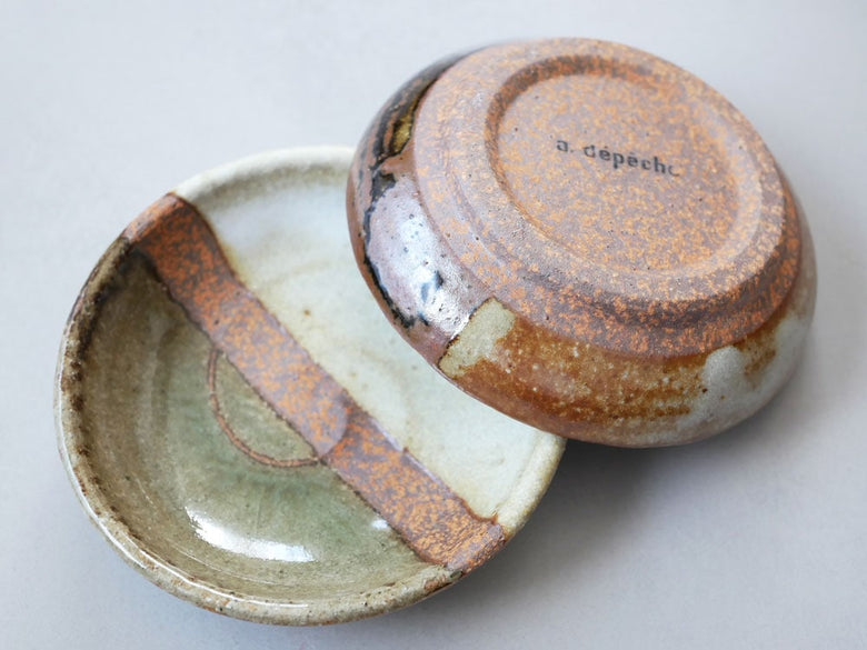 アデペシュのOTOHA豆皿、手作り陶器製