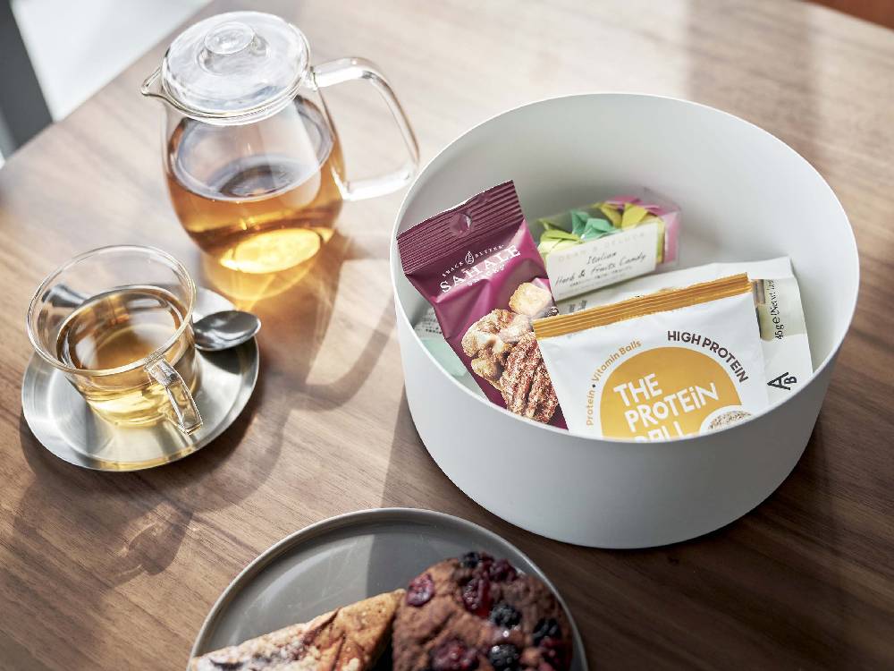 RINブランドの蓋付き収納ケース