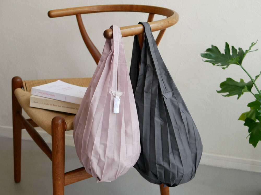 MARNAマーナのミニマルバッグ「シュパット」