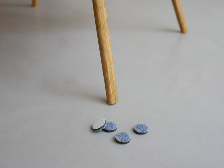 CreerのJUGLASユグラレクトスツール、ラタンと皮仕上げ