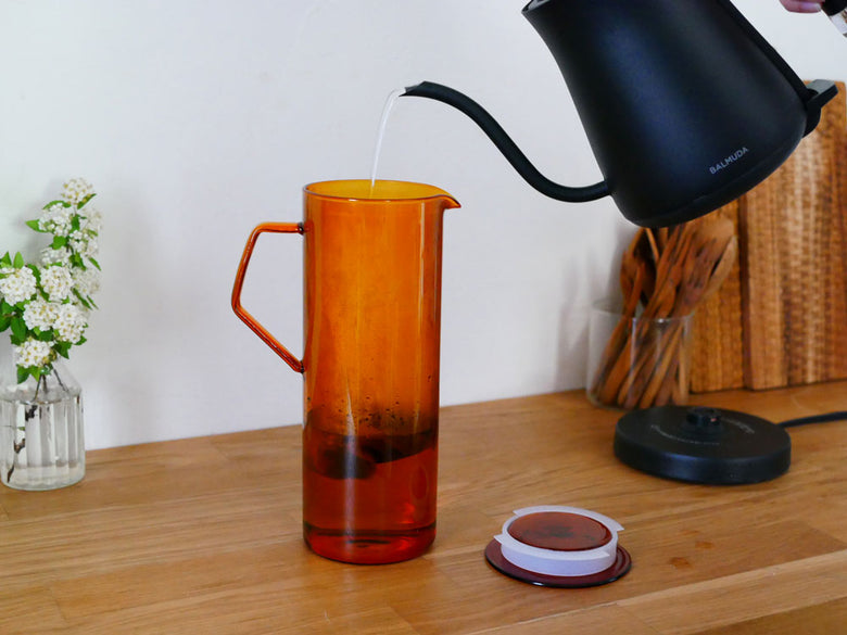 KINTOキントーCAST AMBERシリーズのガラスジャグ