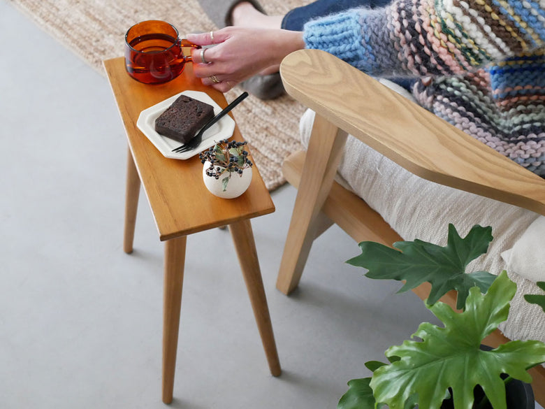 Comore Sunの木製チークスツール