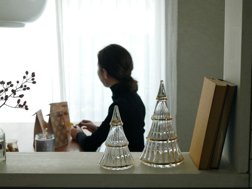 HOLMEGAARDの型押し塗装ガラスクリスマスツリー