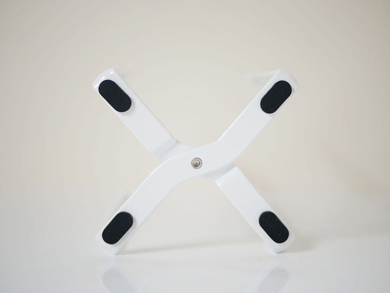 YAMAZAKIのタワー型ポリ袋エコホルダー、スチール製本体とシリコンキャップ付き