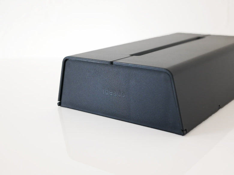 スピーカー型の銀色ティッシュケース