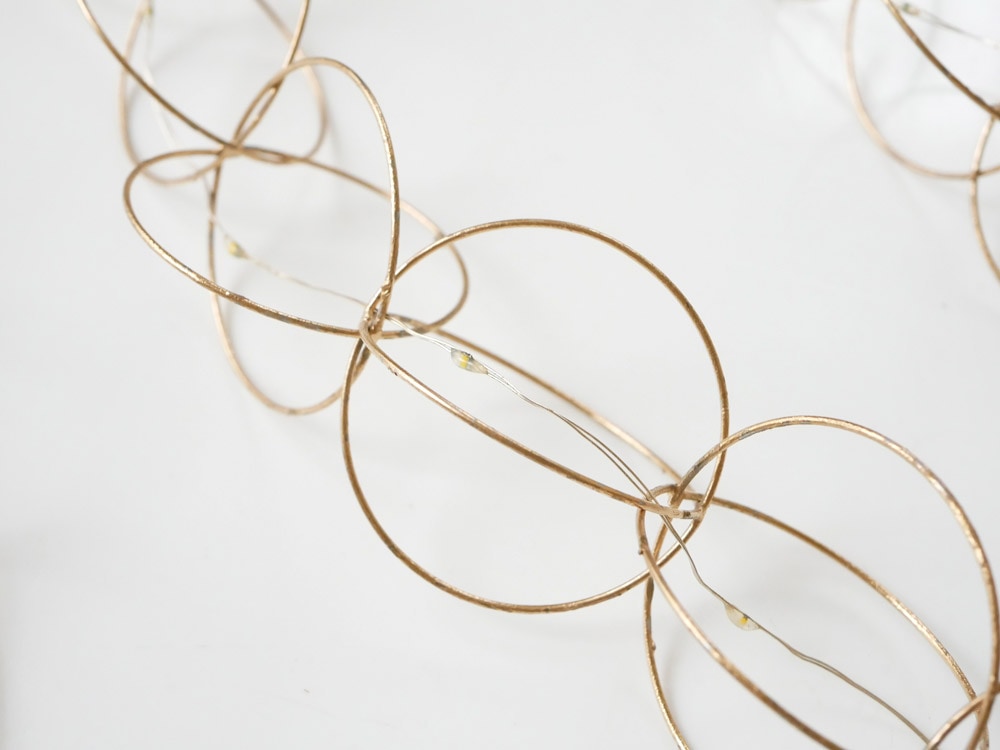 ホーンプリーズ製の銅色メタルワイヤーとLEDライトを使用したヘッドバンド