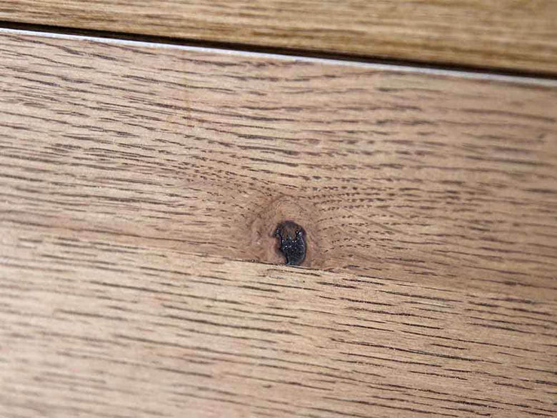 オーク突板仕上げのブラウンスマートドロワー