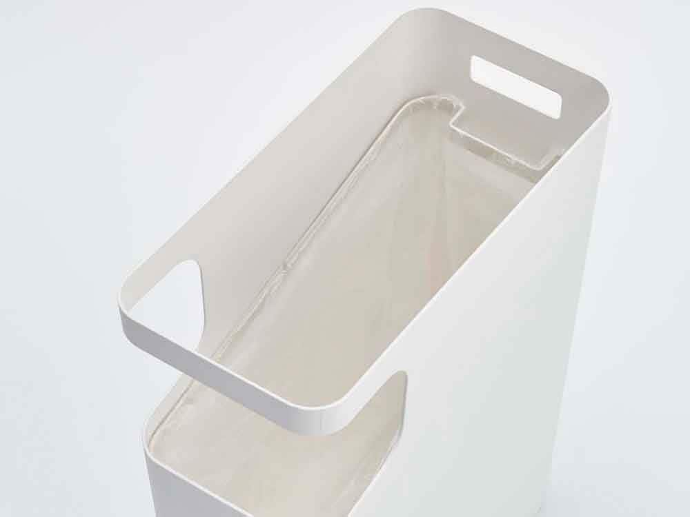 YAMAZAKIタワーのダストボックスとサイドテーブル