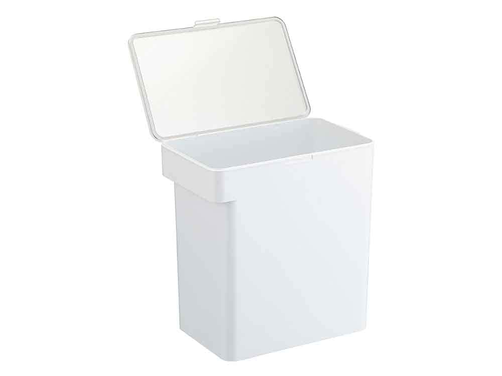 密閉プラスチック米びつと計量カップ