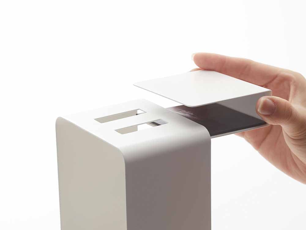 Yamazakiタワーの棚下ドライヤーホルダー