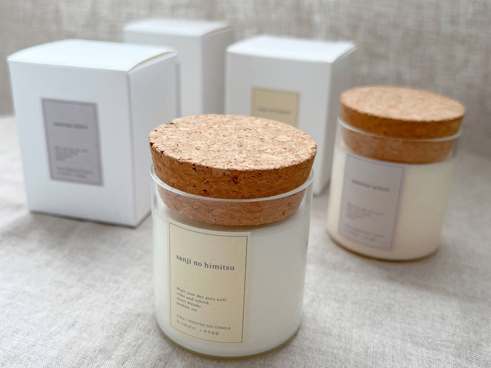 is amuletブランドのガラスアロマキャンドル