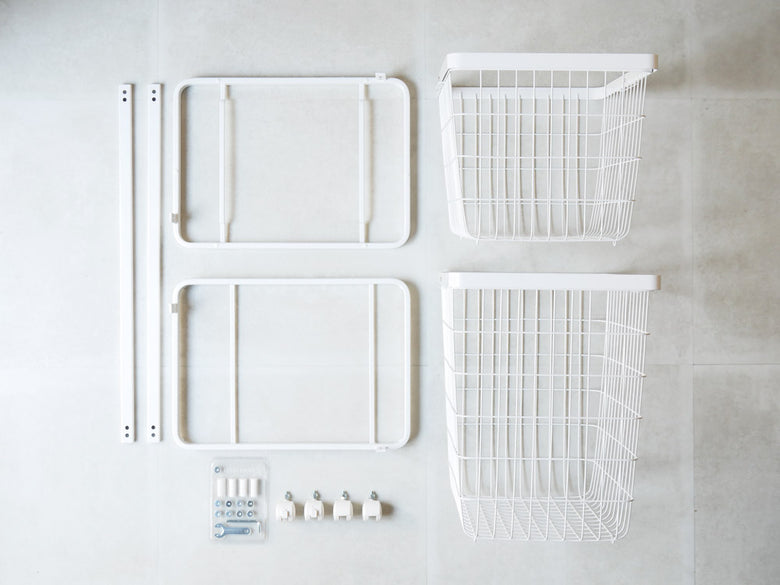 YAMAZAKI製【tower tosca】ランドリーワゴンにMサイズとLサイズのスチールバスケットが載っている商品画像