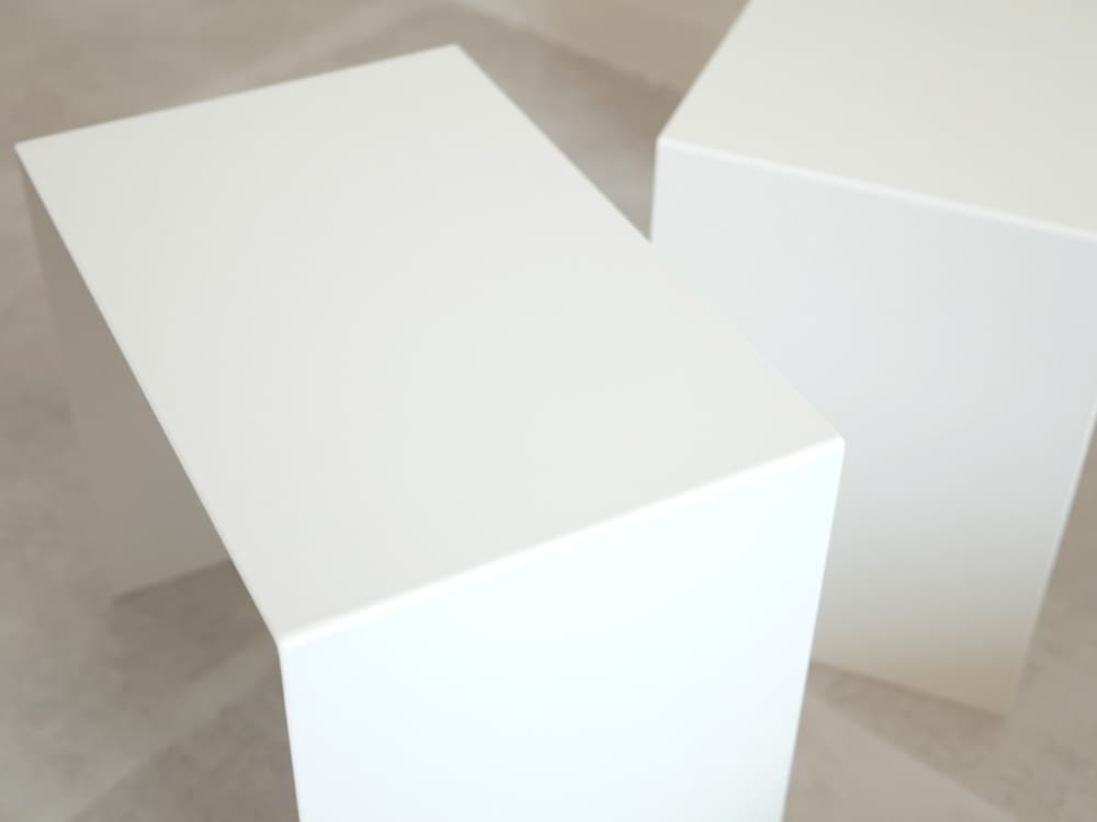 YAMAZAKIタワー収納ボックス上ラック2個組が木製床に置かれている