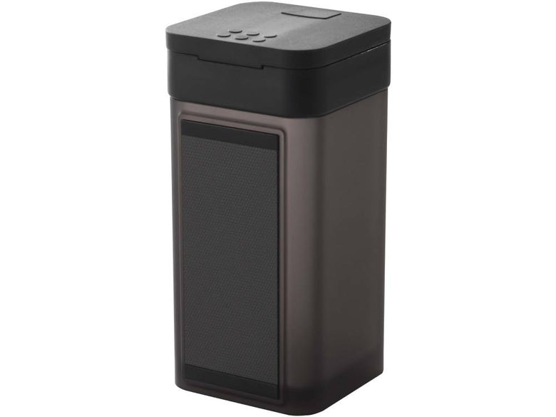 towerブランドの黒いマグネットスパイスボトル