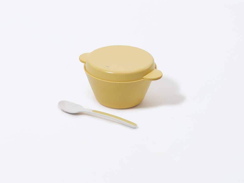 タックのカラフルなキッズスープボウルセット