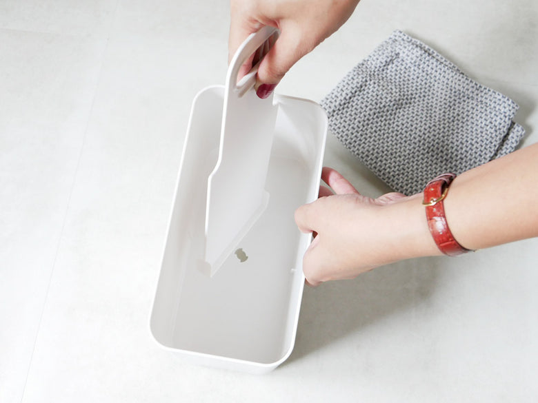 like-itの持ち運び可能なメイクボックス