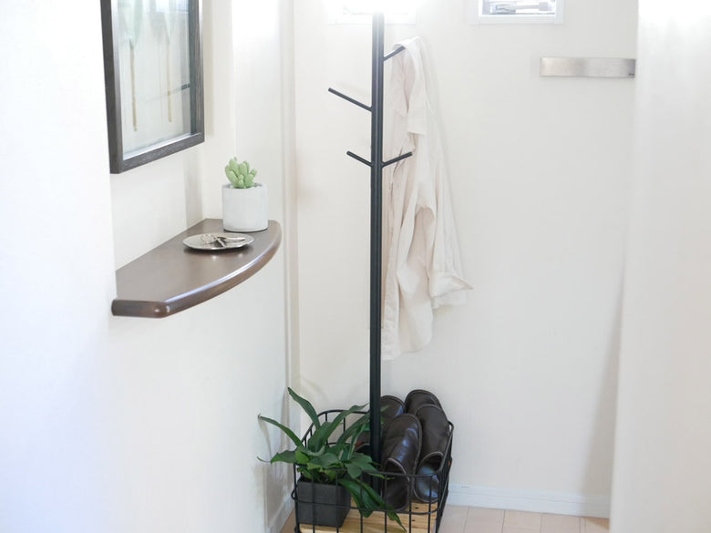 天然木の底板付きスチールポールハンガー