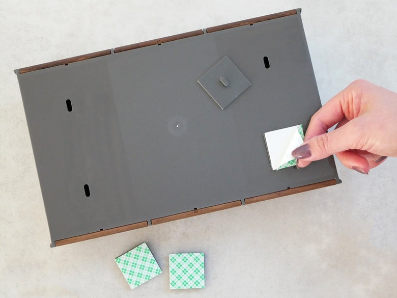 ブラウンの木製オフィス用ティッシュケース