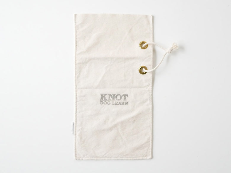 TOOLS FOR THE DOG製の日本製手染め犬用リード。直径6mmまたは8mm、長さ1200mmで小型から中型犬に適しています。