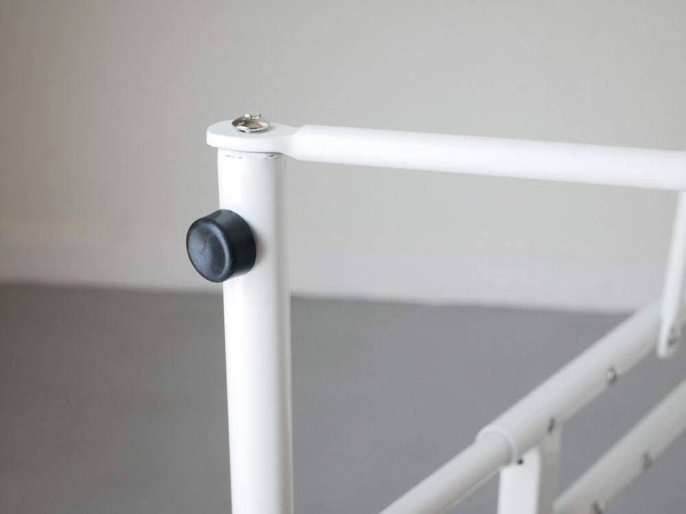 BY CAGEビーワイケージのアルミパイプシェルフ