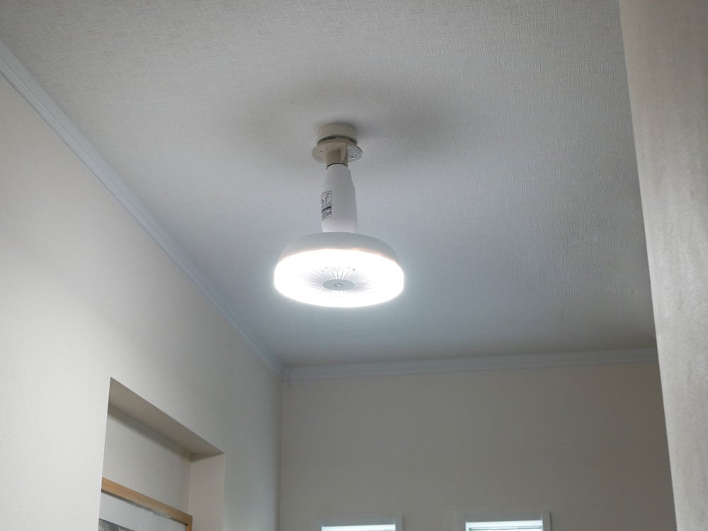 THREEUP シルバー天井用LED人感センサー付き照明