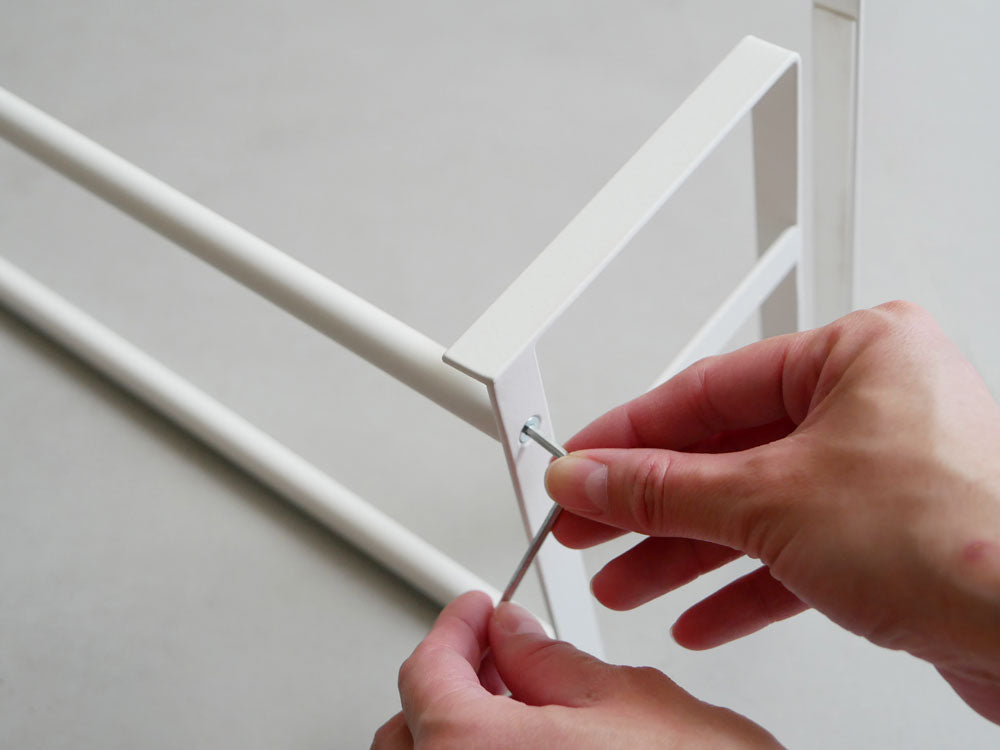 タワー製浮かせる伸縮シューズラック