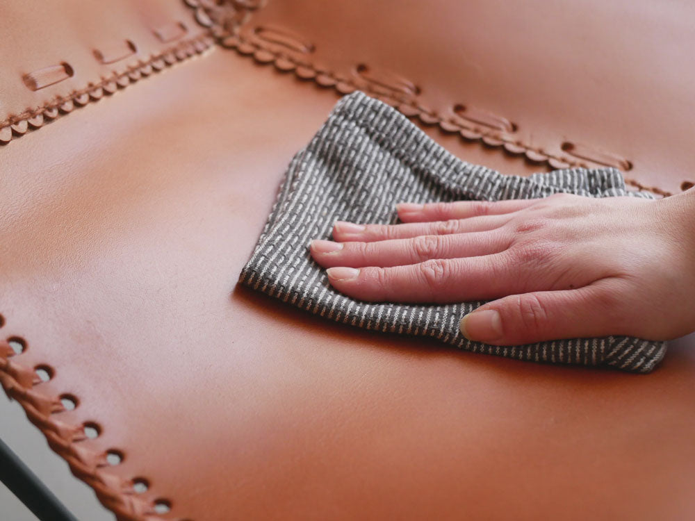 WRAPSブランドのアイアンレザーバタフライチェア