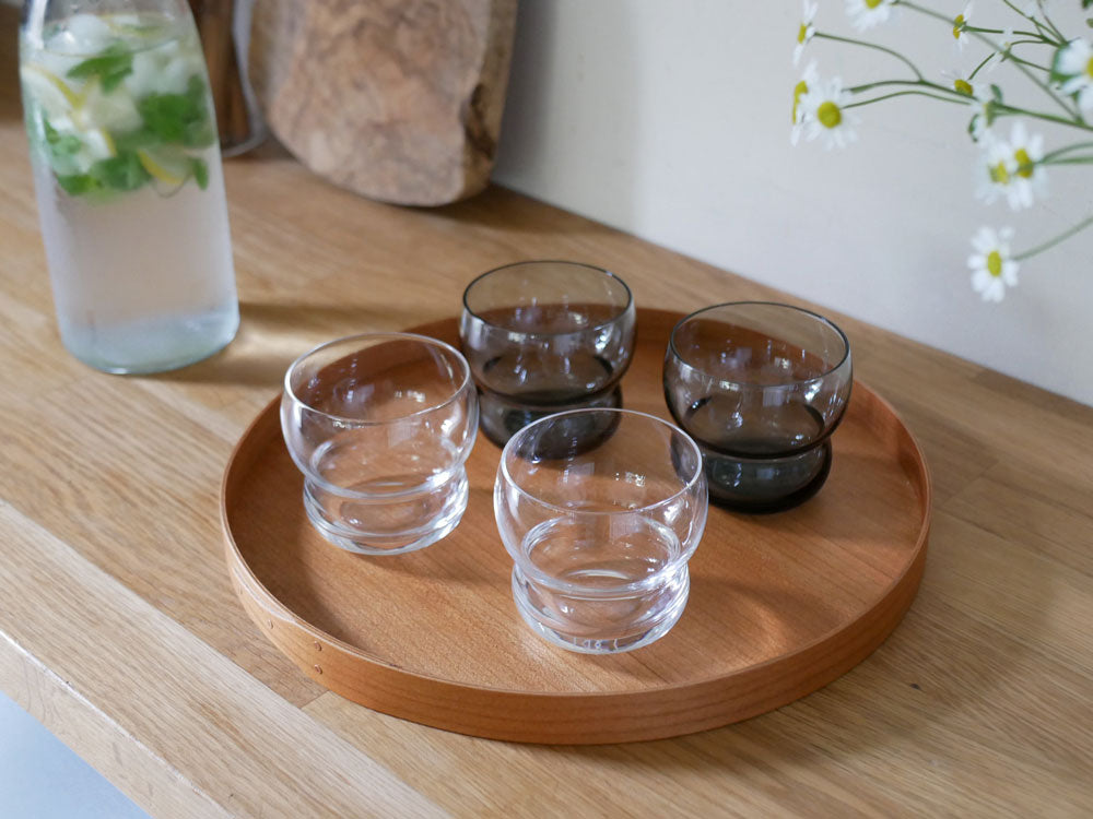 Sghrスガハラの双円ビアカップ。透明なソーダガラス製の二つの円形カップが並んだデザインで、容量は400ml。