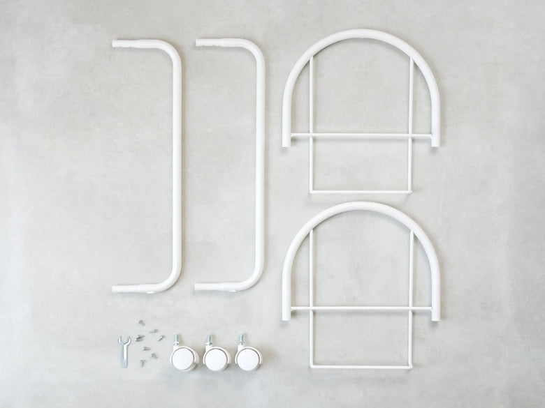 ライクイットの2段ランドリーバスケットとハンガー