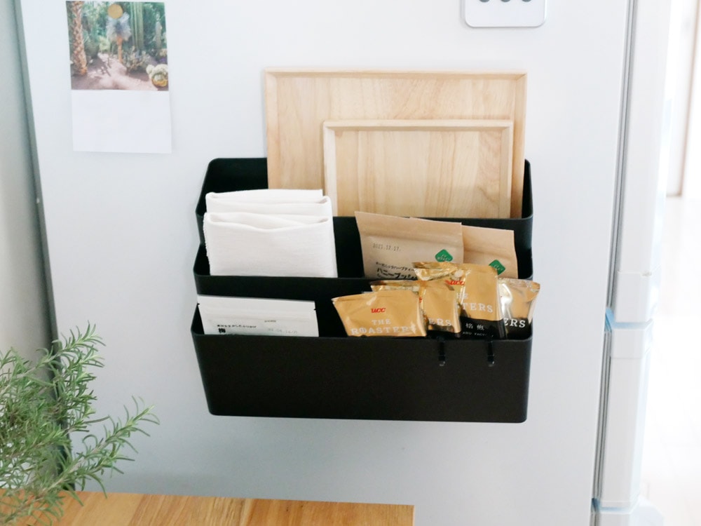 ヤマザキ冷蔵庫横用3段マグネット収納ポケット