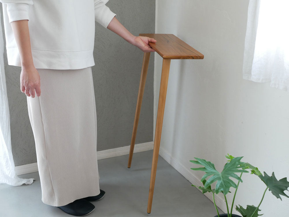 Comore Sunのチーク製コンソールテーブル