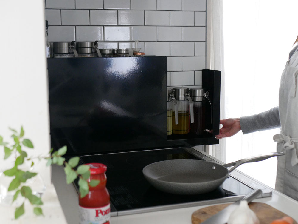 towerブランドの隠せる調味料ラック