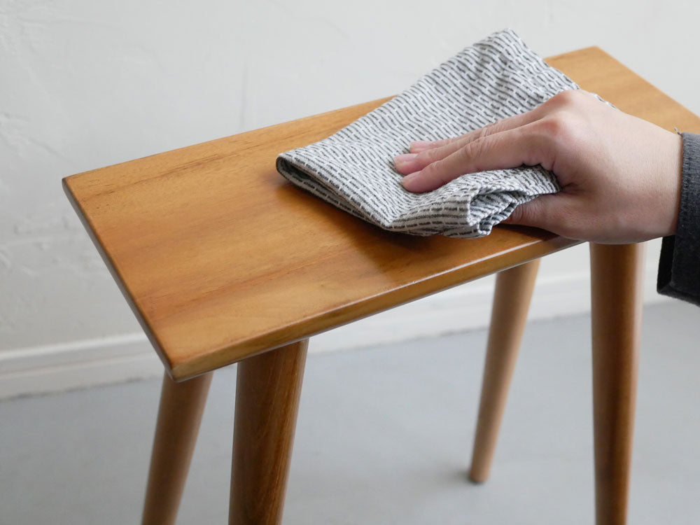 Comore Sunのチークスツール