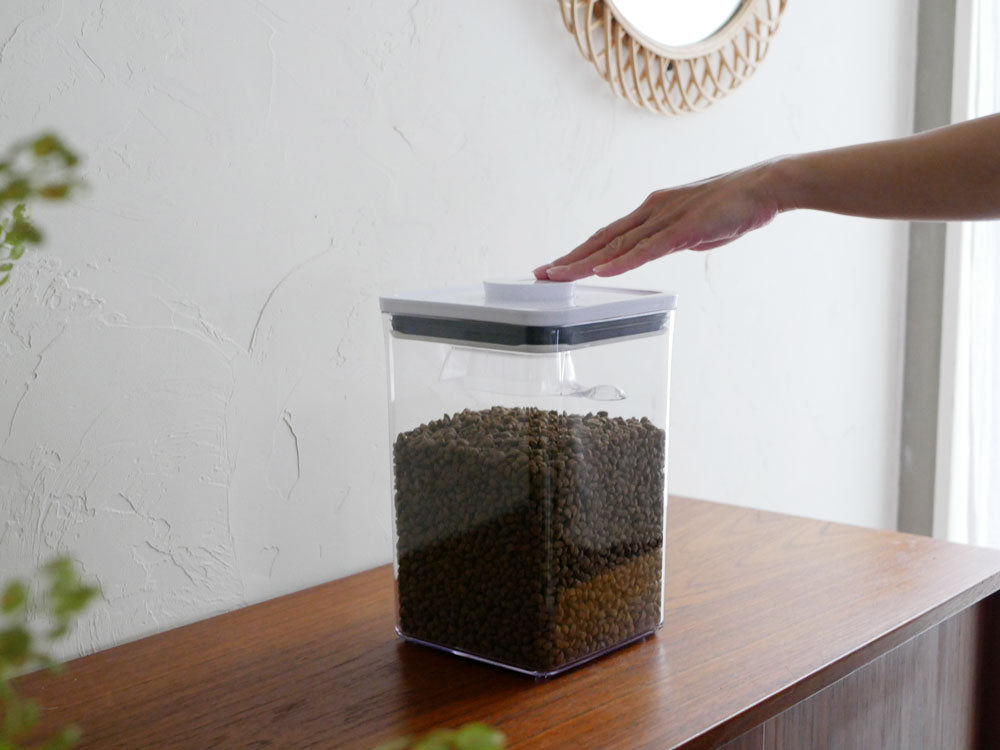 OXO POP2シリーズのビックスクエアミディアム、トール、ポップスクープ、ライスカップの保存容器セット