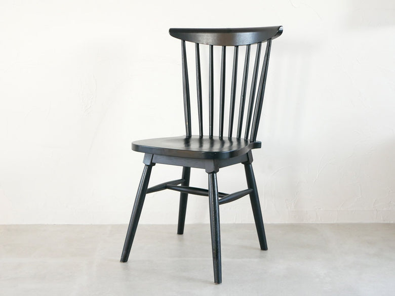 a.depeche製グレー無垢材ウィンザー椅子