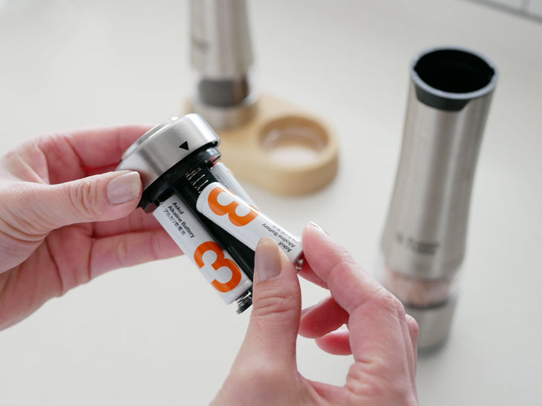 ラッセルホブスの電動塩胡椒ミル